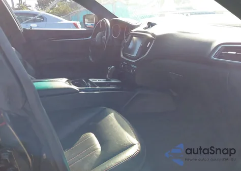 2016 Maserati Ghibli z USA, uszkodzony, nr VIN ZAM57XSA6G1175711